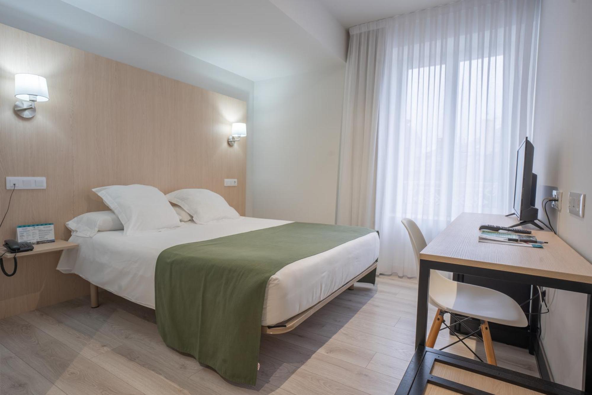 Hotel Mendez Nunez 卢戈 外观 照片